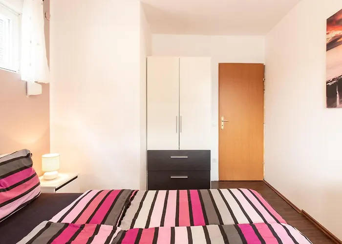Stunning In With Wifi Apartment