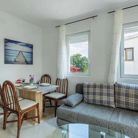 Beautiful In With Wifi Apartment