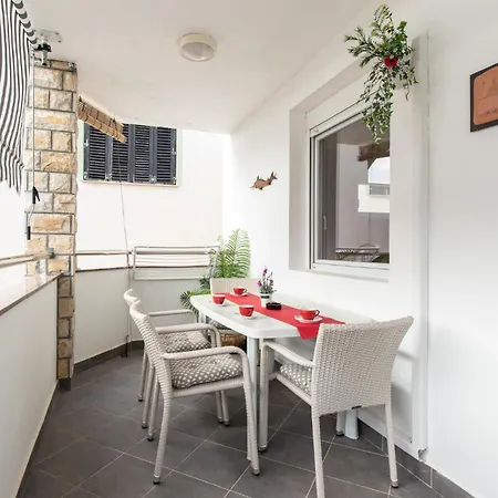 Beautiful In With Wifi Apartment